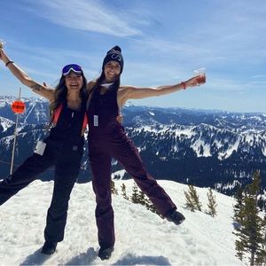 Mountain Hardware Women's Firefall Ski Bibs, size S LONG